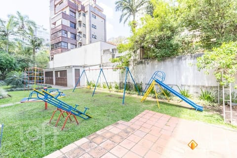 Image 24 - 227388